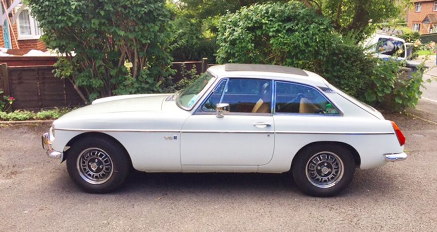 1973 MG B Image 3