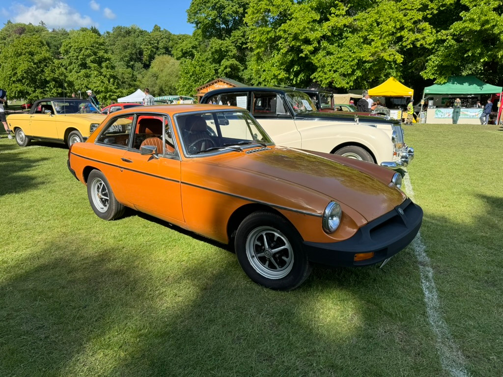 1975 MG MGB Image 1