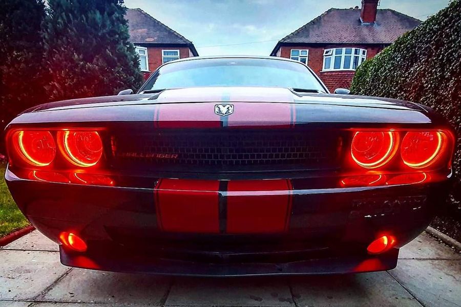 2010 Dodge Challenger Image 3