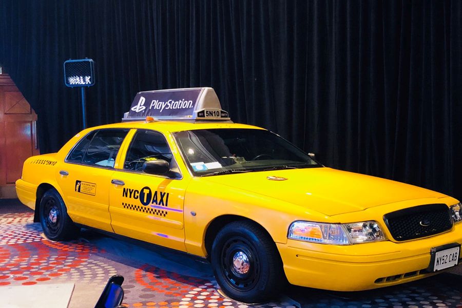 2003 Ford Crown Victoria Image 12