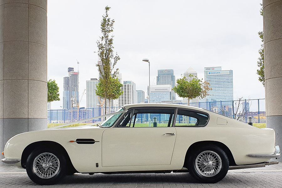 1966 Aston Martin DB6 Image 9