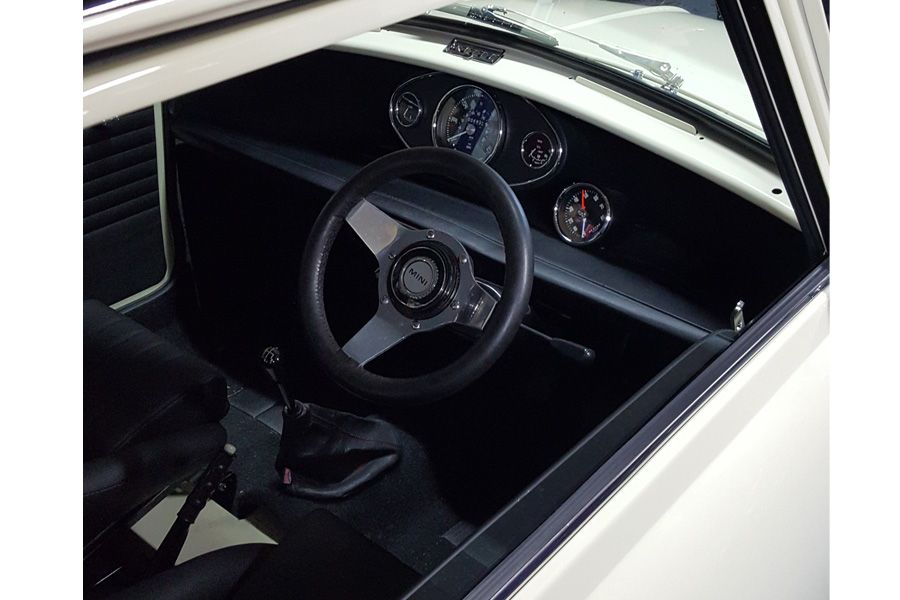 1968 Morris Mini Image 5