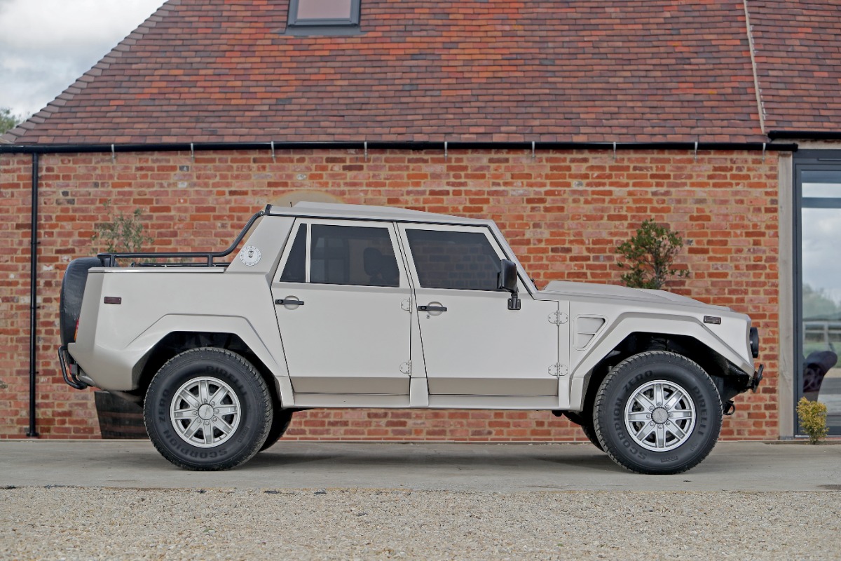 1991 Lamborghini LM002 Image 1
