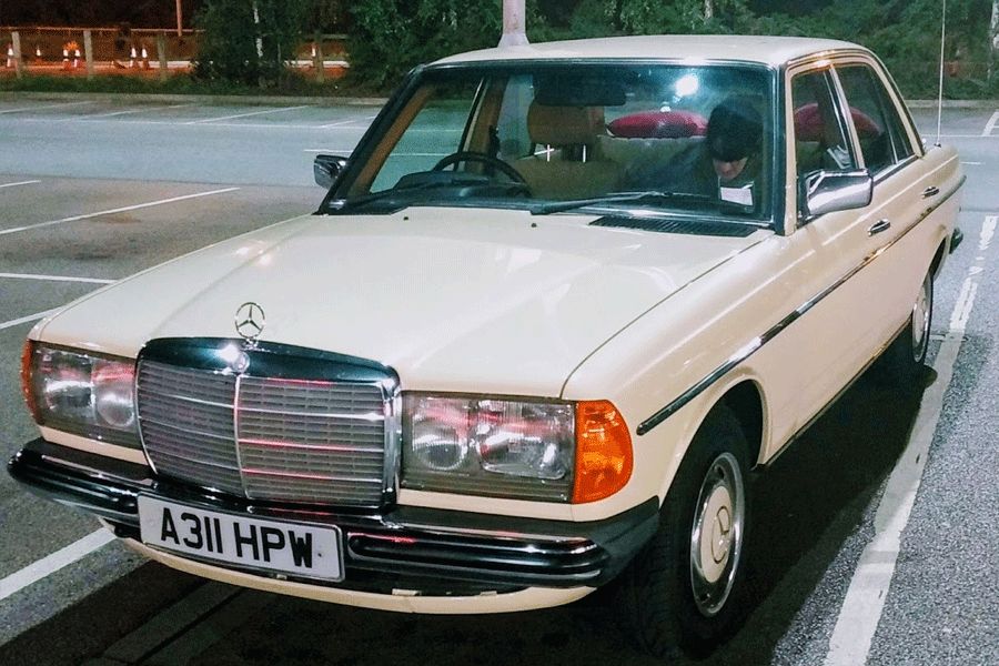 1983 Mercedes-Benz W123 Image 3