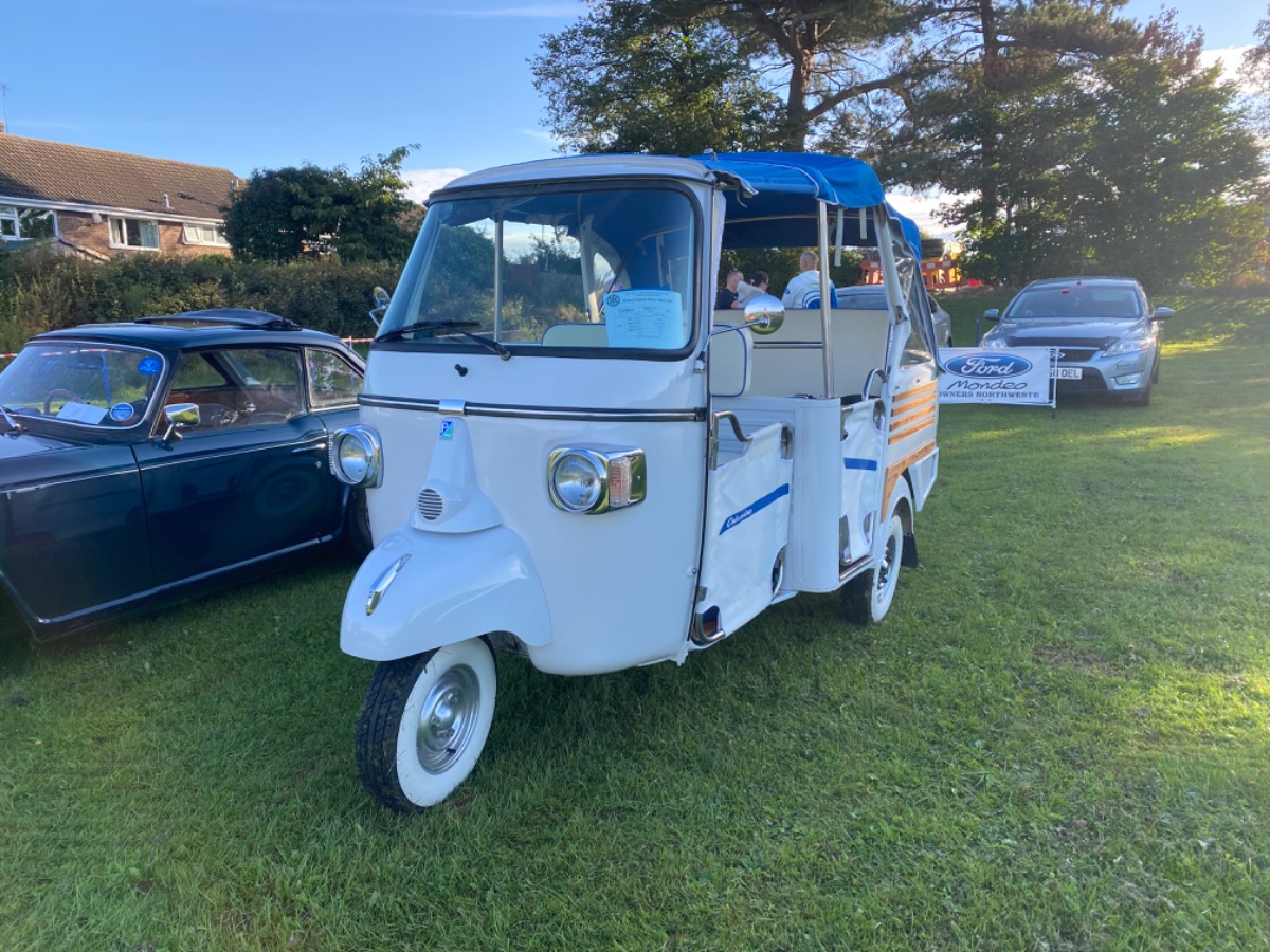 2012 Piaggio Tuk Tuk Image 2