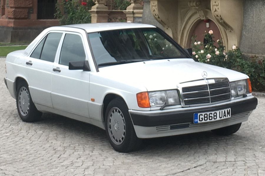 1989 Mercedes-Benz 190E Image 4