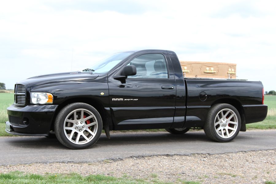 2004 Dodge SRT Image 2