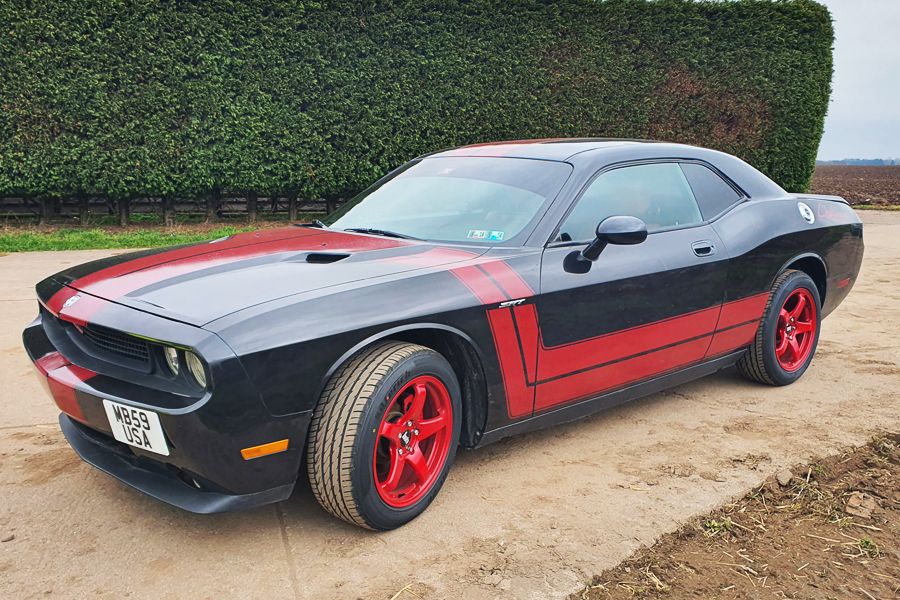 2010 Dodge Challenger Image 1