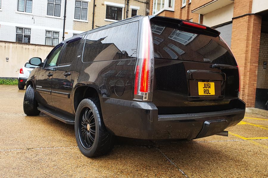 2009 Chevrolet Suburban Image 3