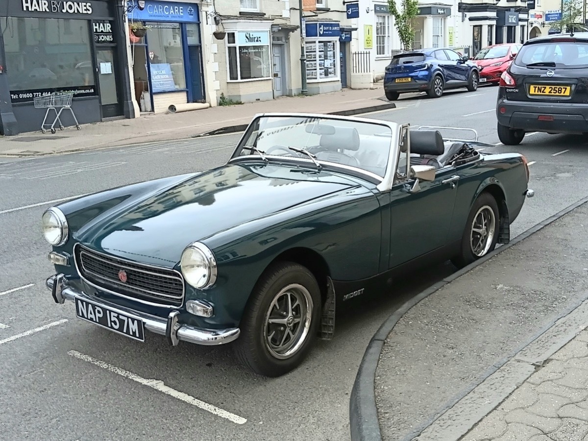 1973 MG Midget Image 2