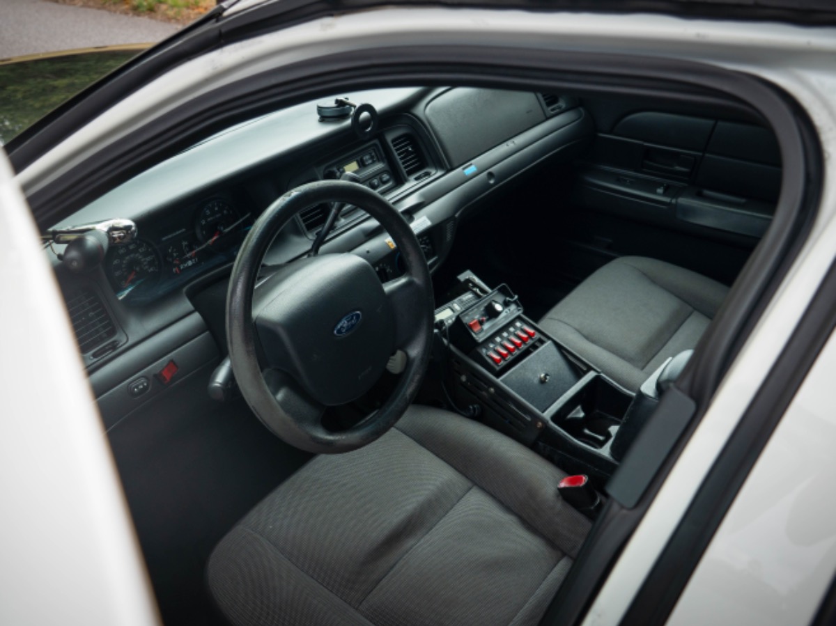 2011 Ford Crown Victoria Image 8
