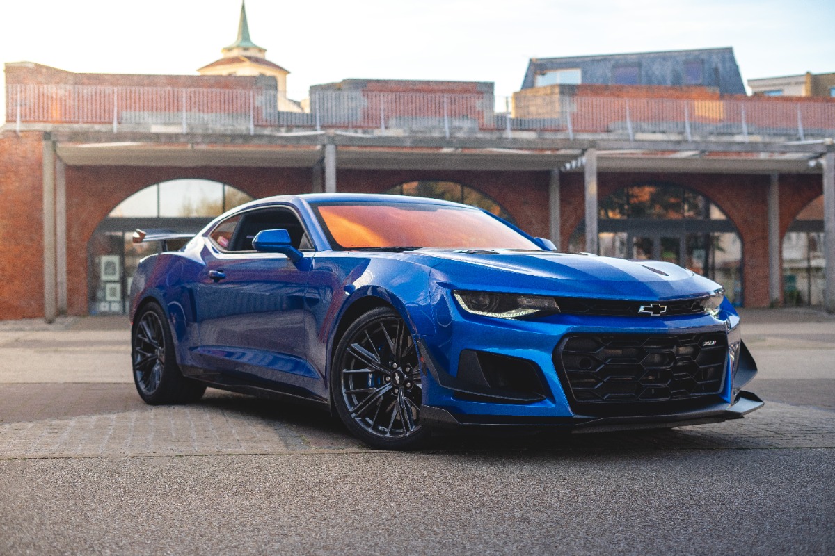 2017 Chevrolet Camaro Image 1