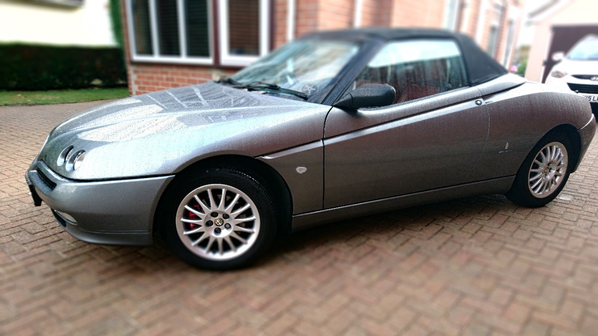 2002 Alfa Romeo Spider Image 5