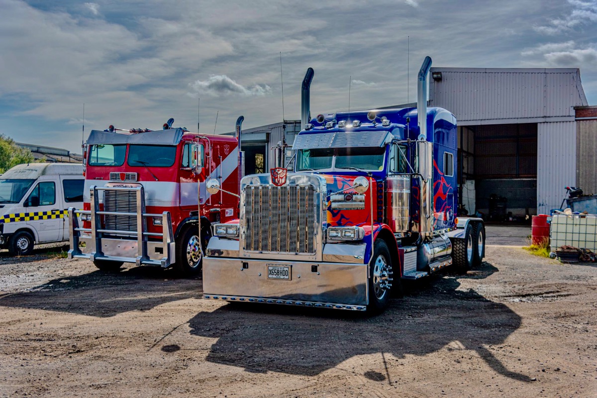 2001 Peterbilt 379 Image 5