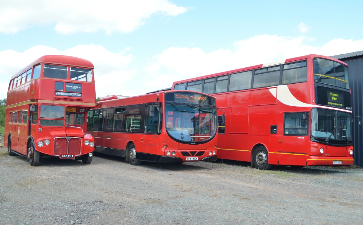 2004 Volvo Other Image 1