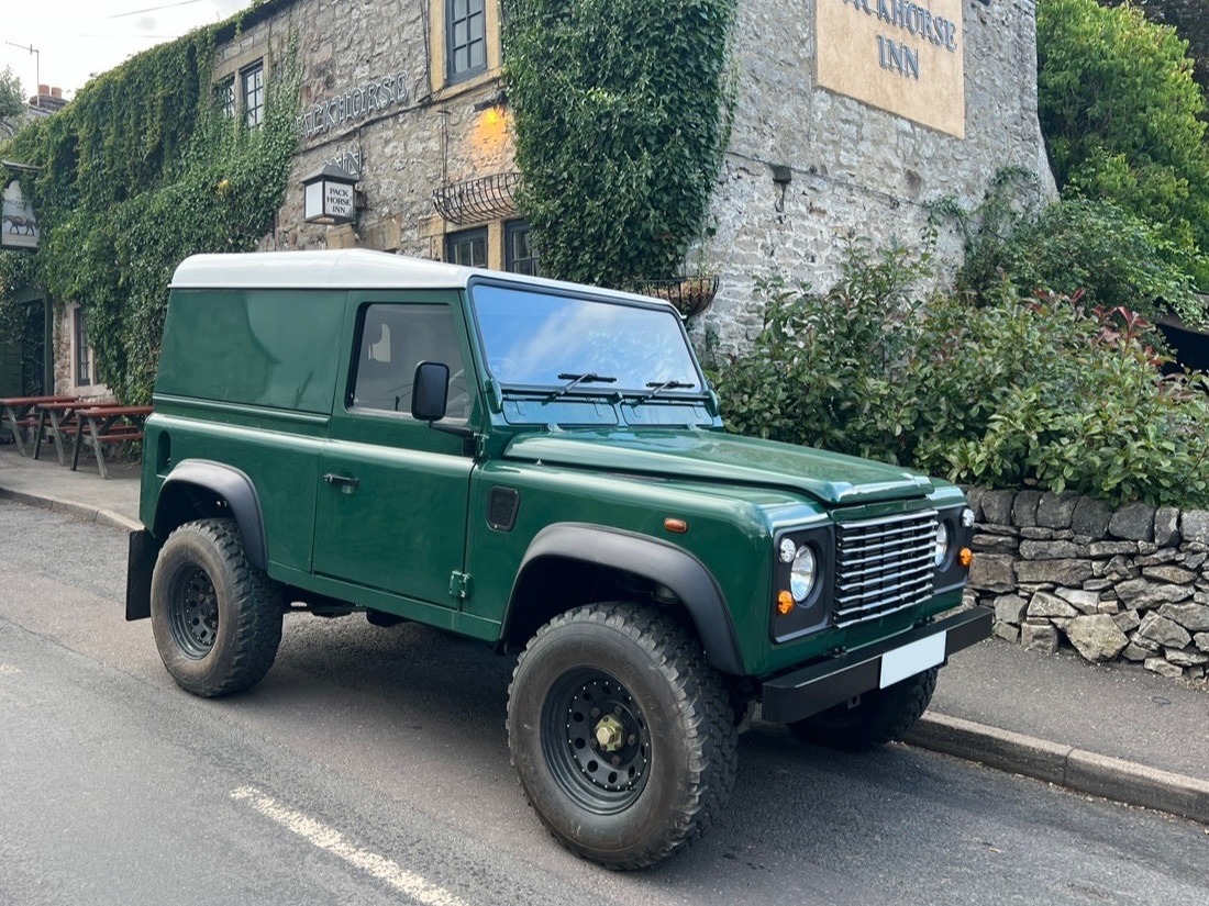 2003 Land Rover Defender 90 Image 1