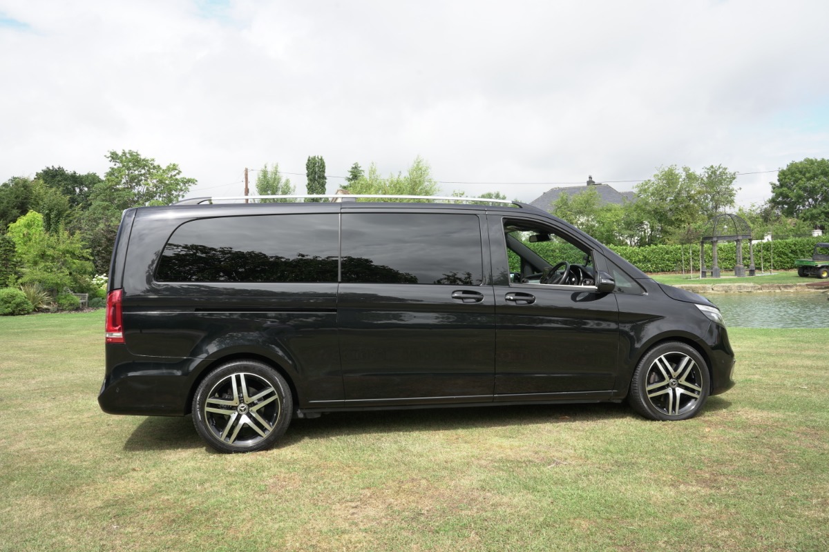 2021 Mercedes-Benz V-Class Image 3