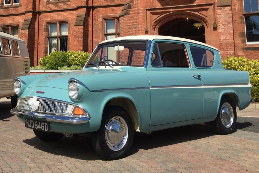 1965 Ford Anglia Image 13