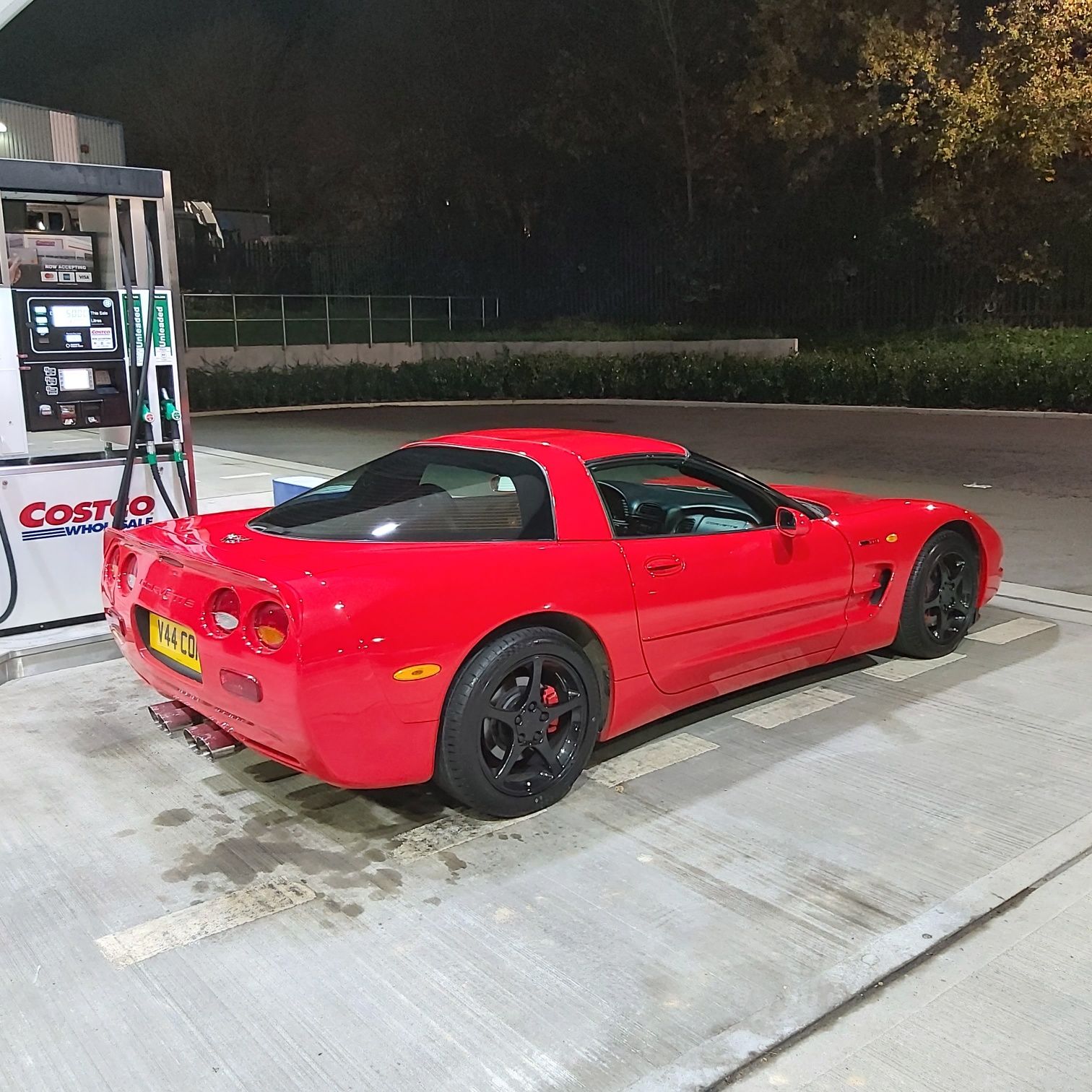 2002 Chevrolet Corvette Image 2