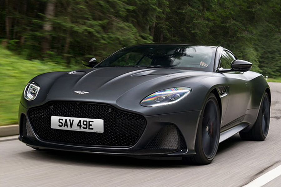 2019 Aston Martin DBS Image 1