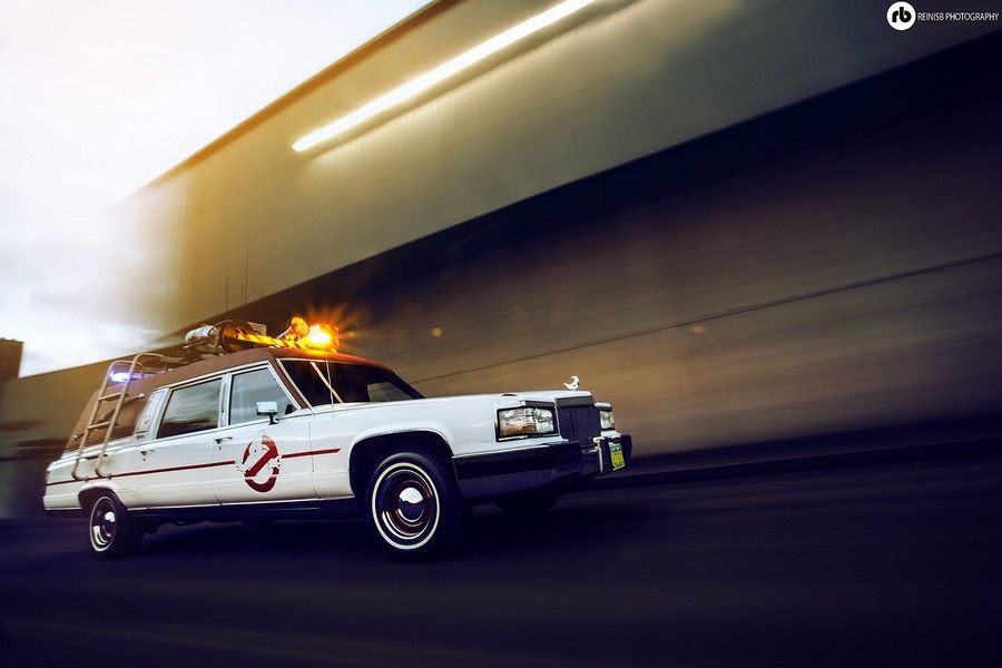 1991 Cadillac Fleetwood Image 2