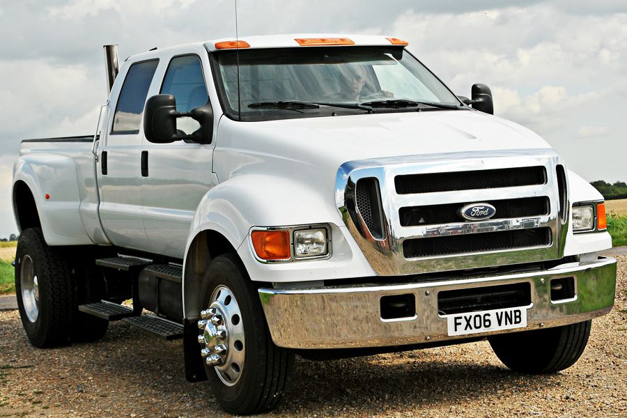 2006 Ford F650 Image 1