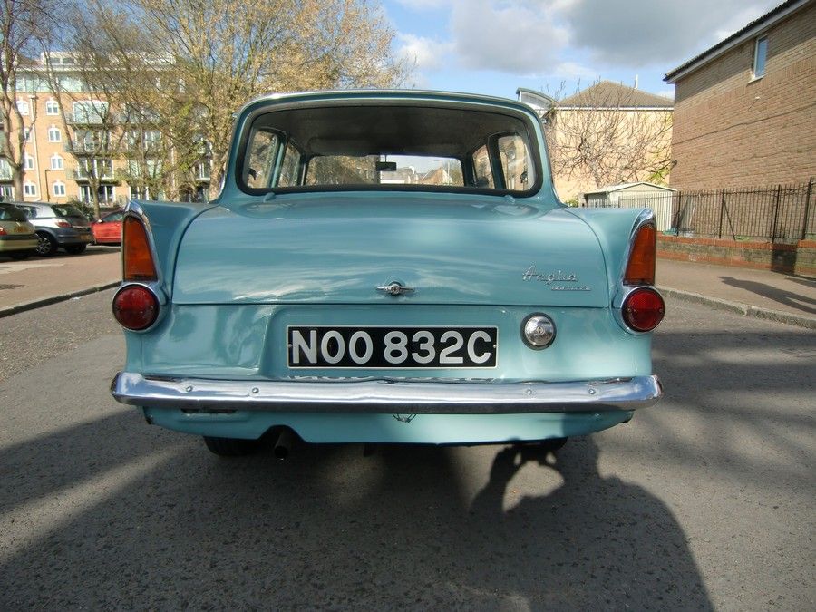 1965 Ford Anglia Image 5