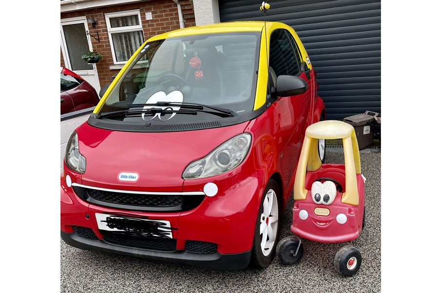 2011 Smart Fortwo Image 2