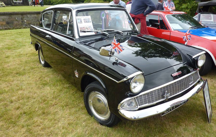 1965 Ford Anglia Image 5