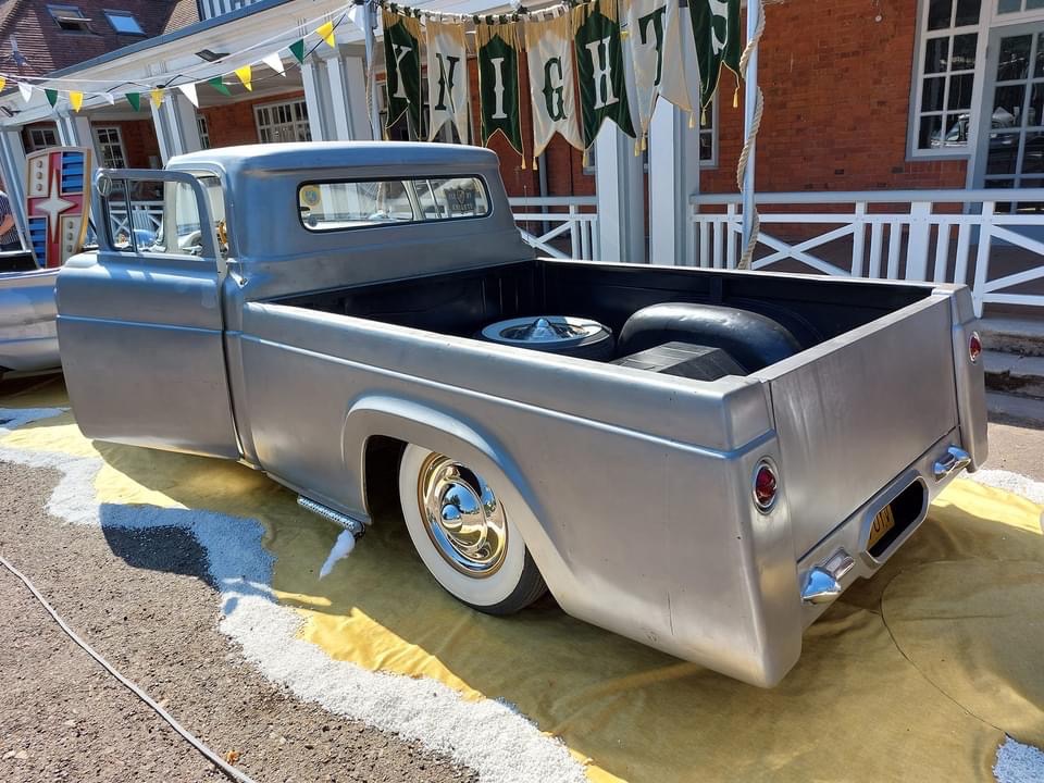 1957 Ford F100 Image 3