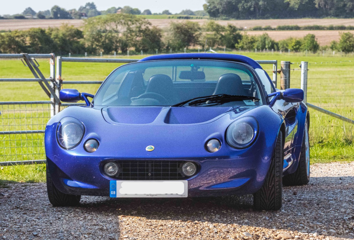 1999 Lotus Elise Image 1