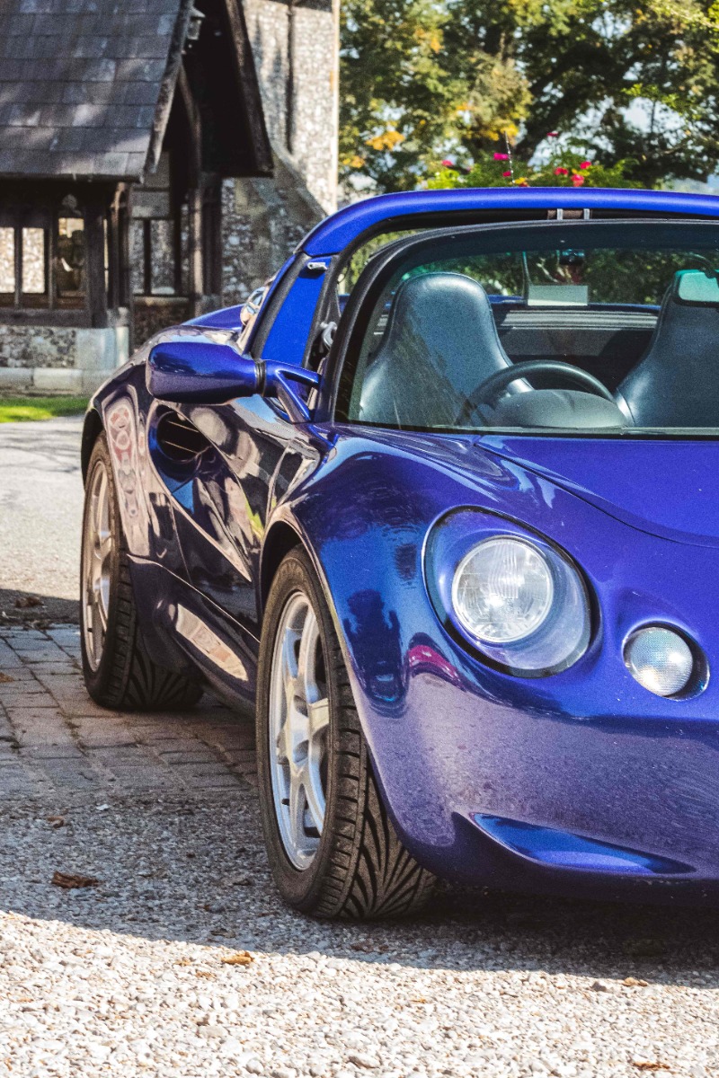 1999 Lotus Elise Image 2