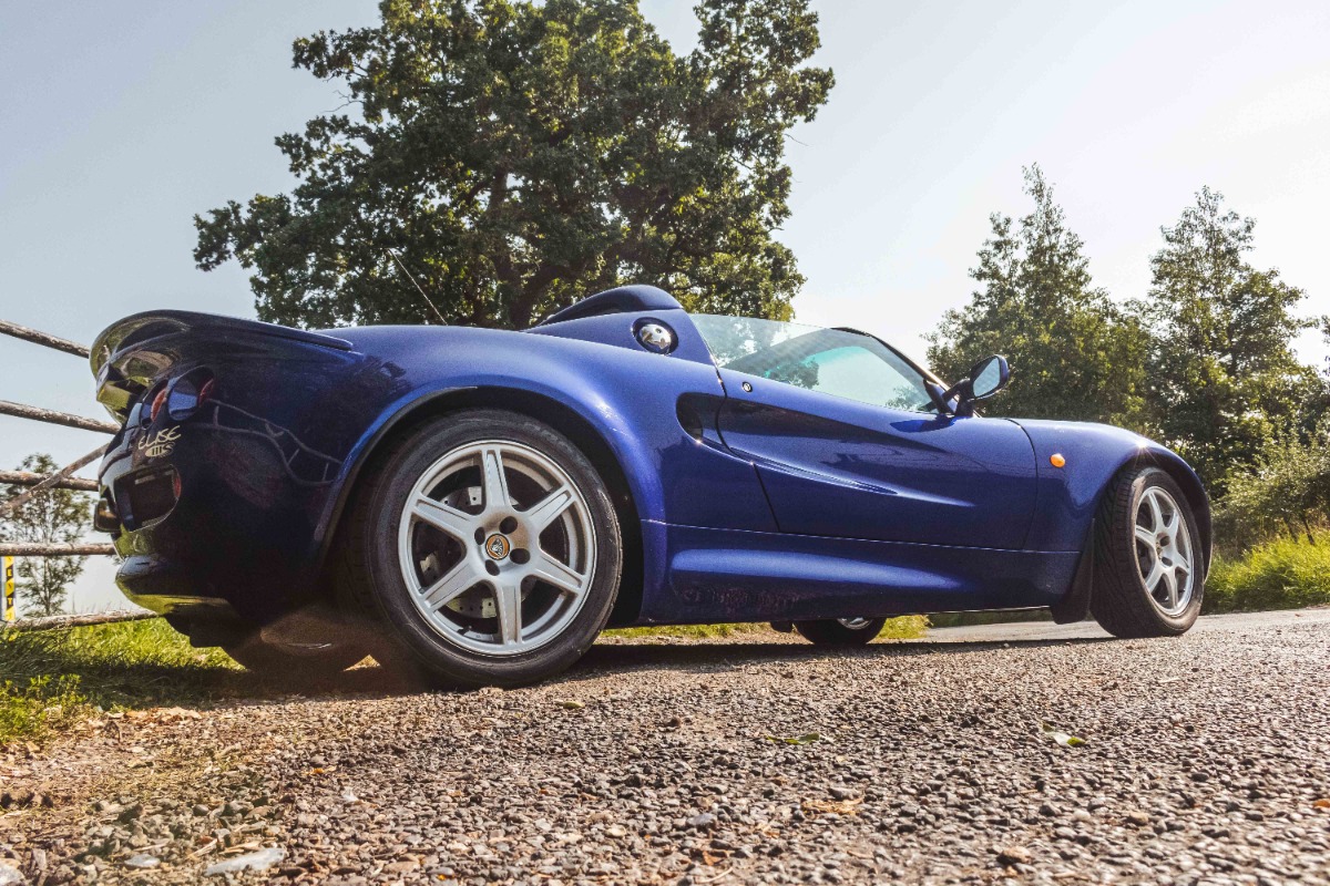 1999 Lotus Elise Image 4