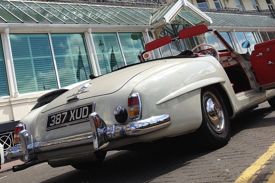 1961 Mercedes-Benz 190SL Image 2