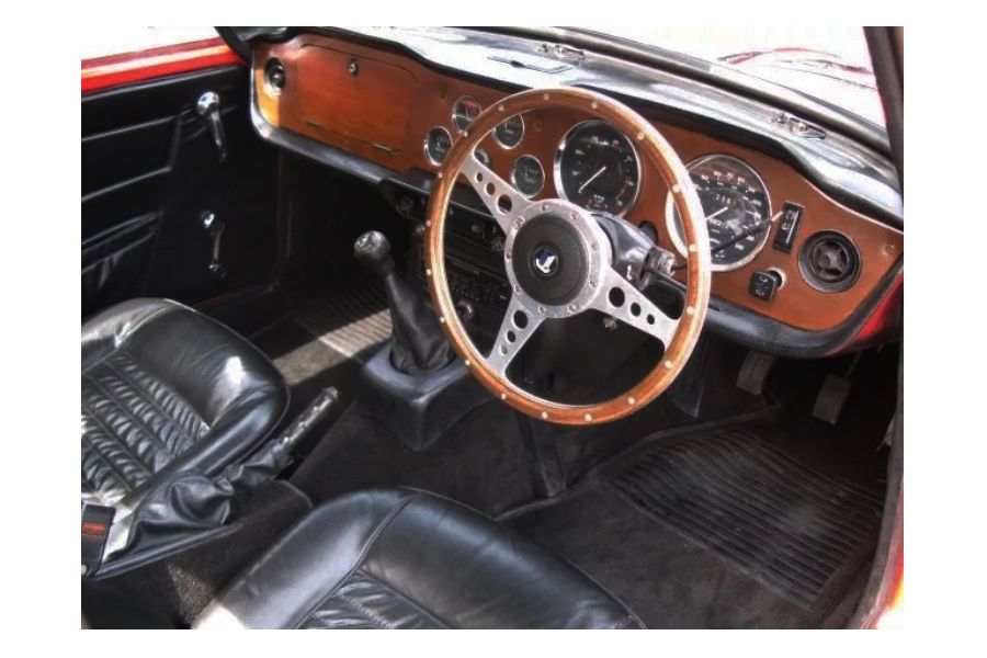 1973 Triumph TR6 Image 3