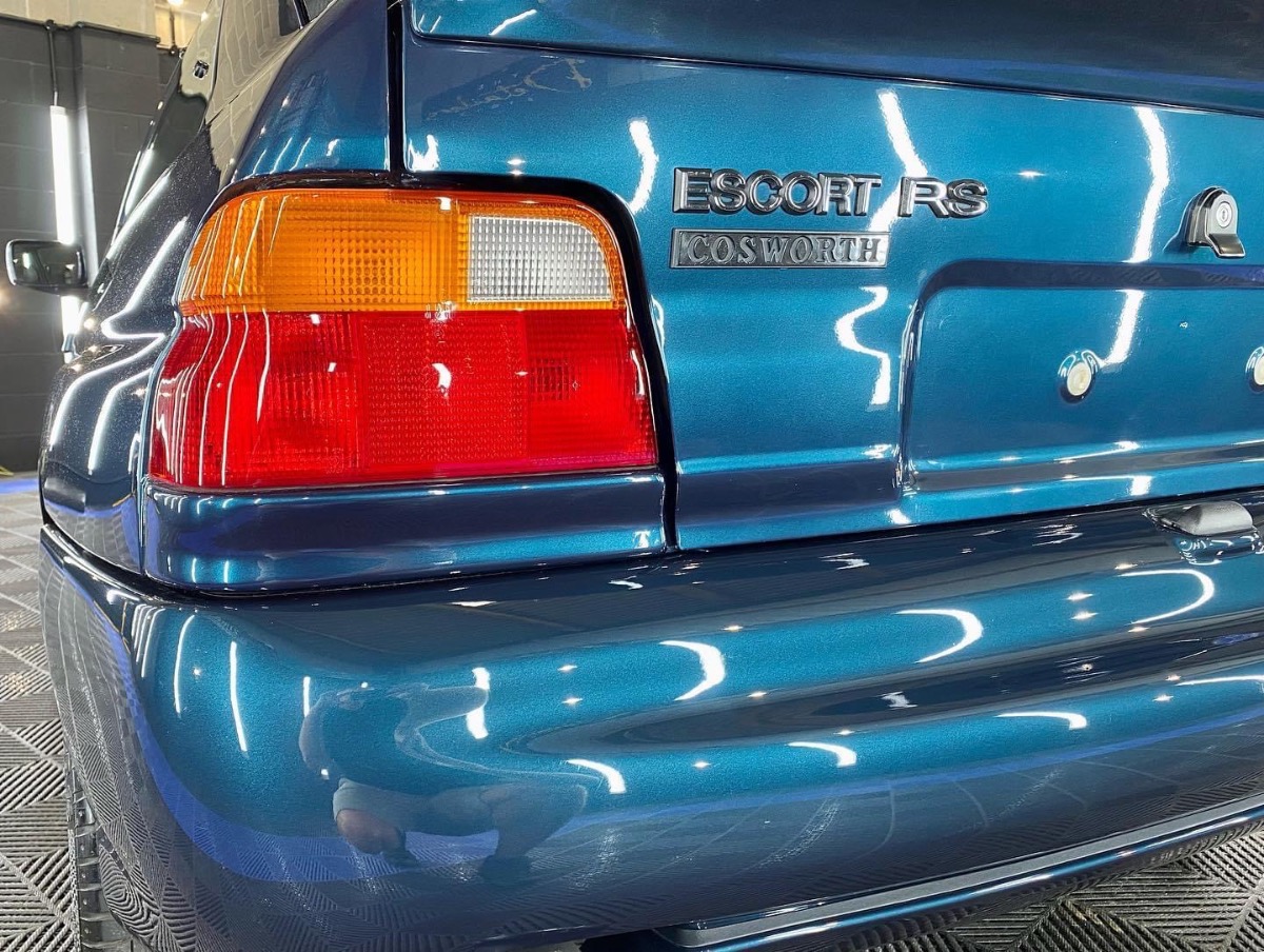 1992 Ford Escort Image 10