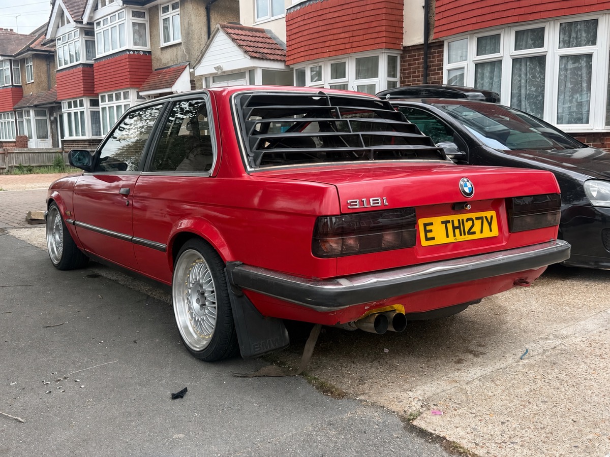 1986 BMW 325 Image 2