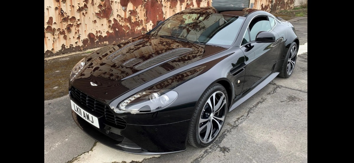 2012 Aston Martin V12 Vantage Image 4