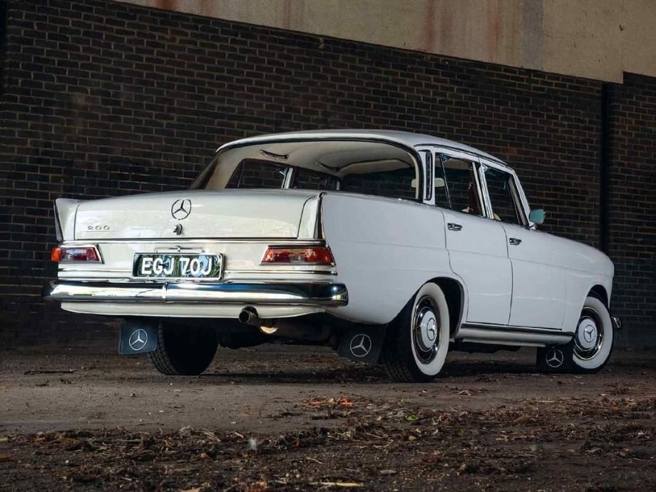 1967 Mercedes-Benz 200 Image 5