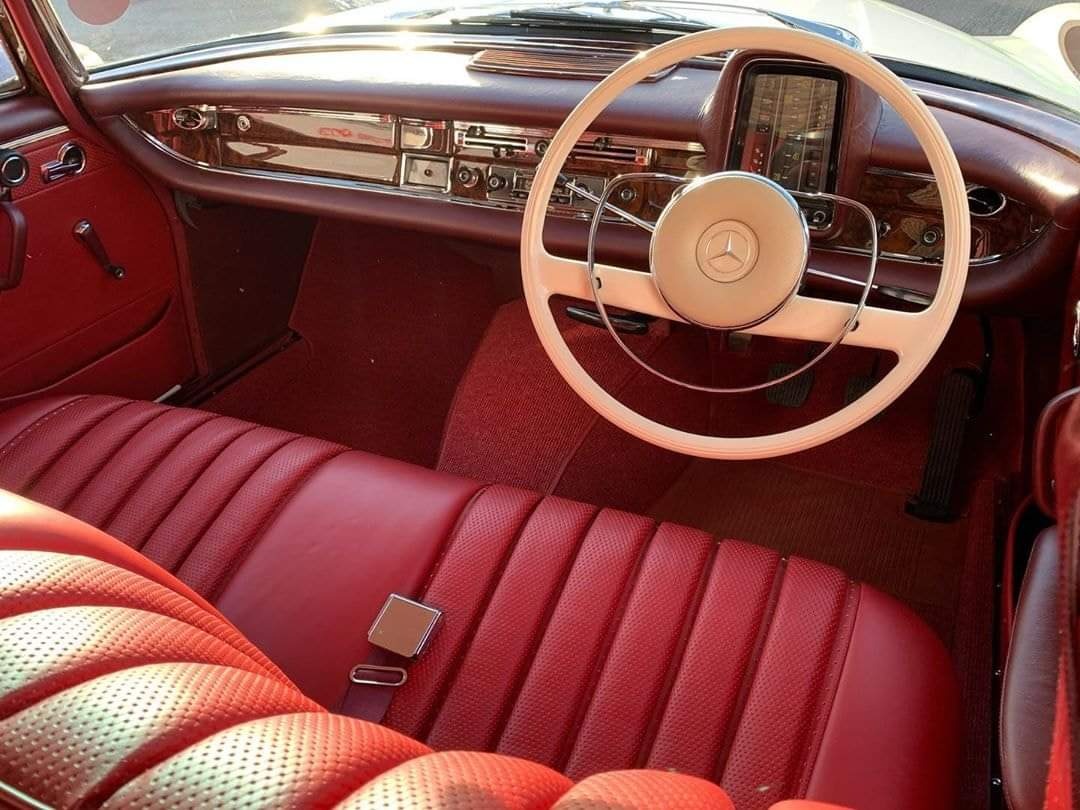 1967 Mercedes-Benz 200 Image 2