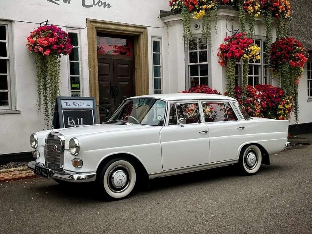 1967 Mercedes-Benz 200 Image 3