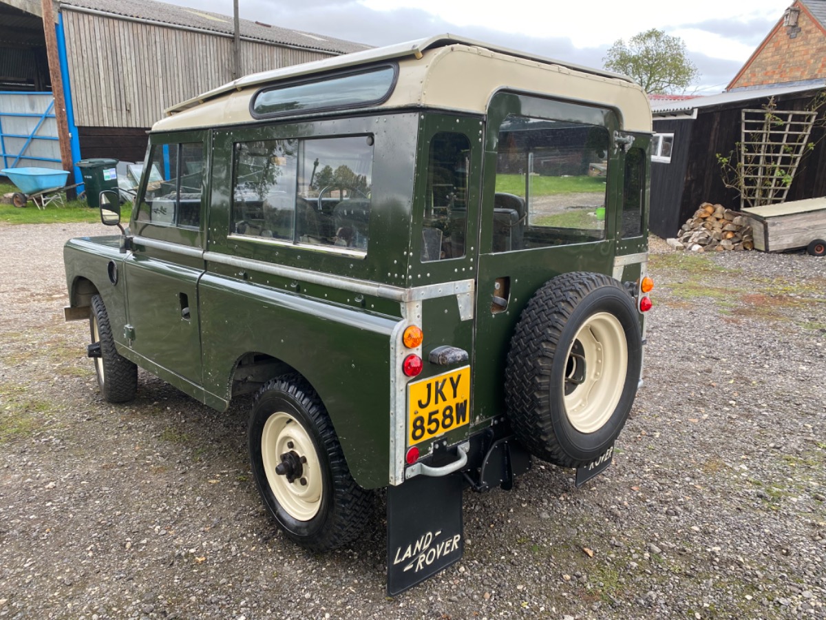 1980 Land Rover 88 Image 4