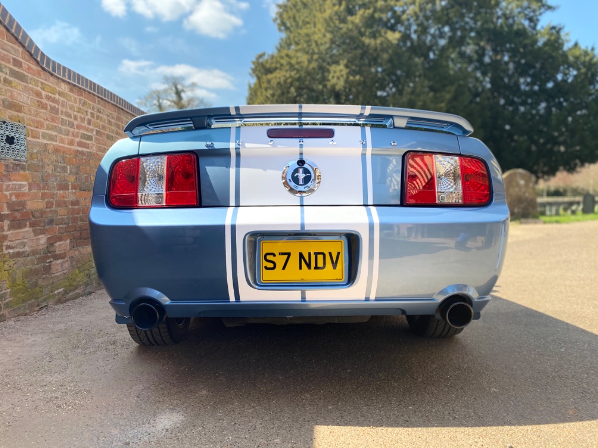 2006 Ford Mustang Image 2