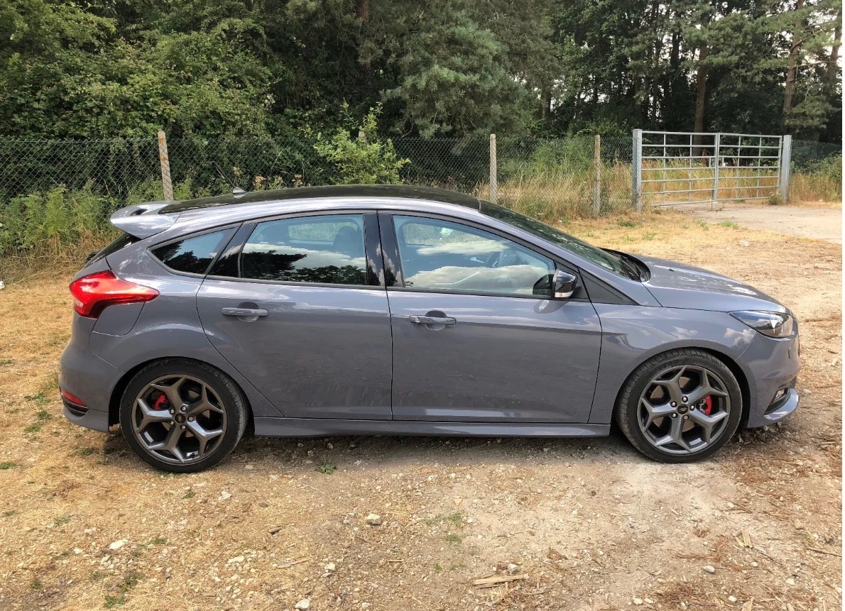 2017 Ford Focus St Image 2