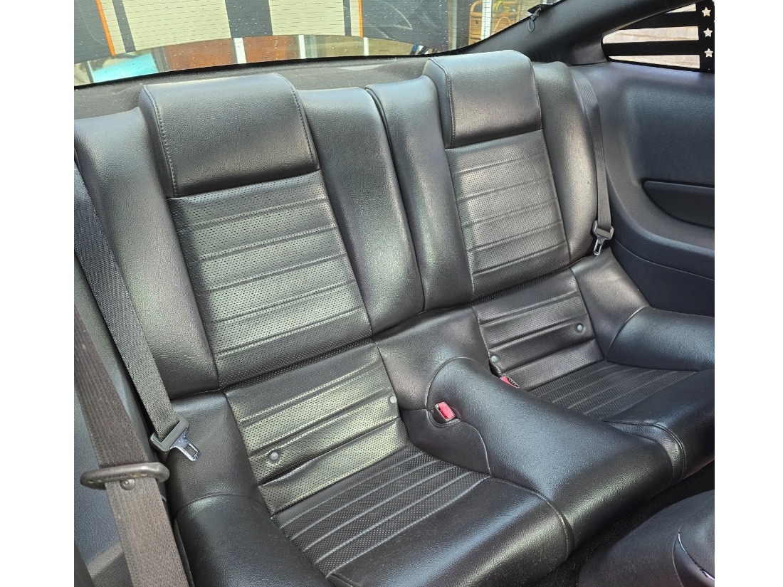 2005 Ford Mustang Image 6