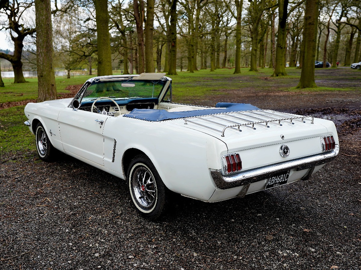 1965 Ford Mustang Image 3