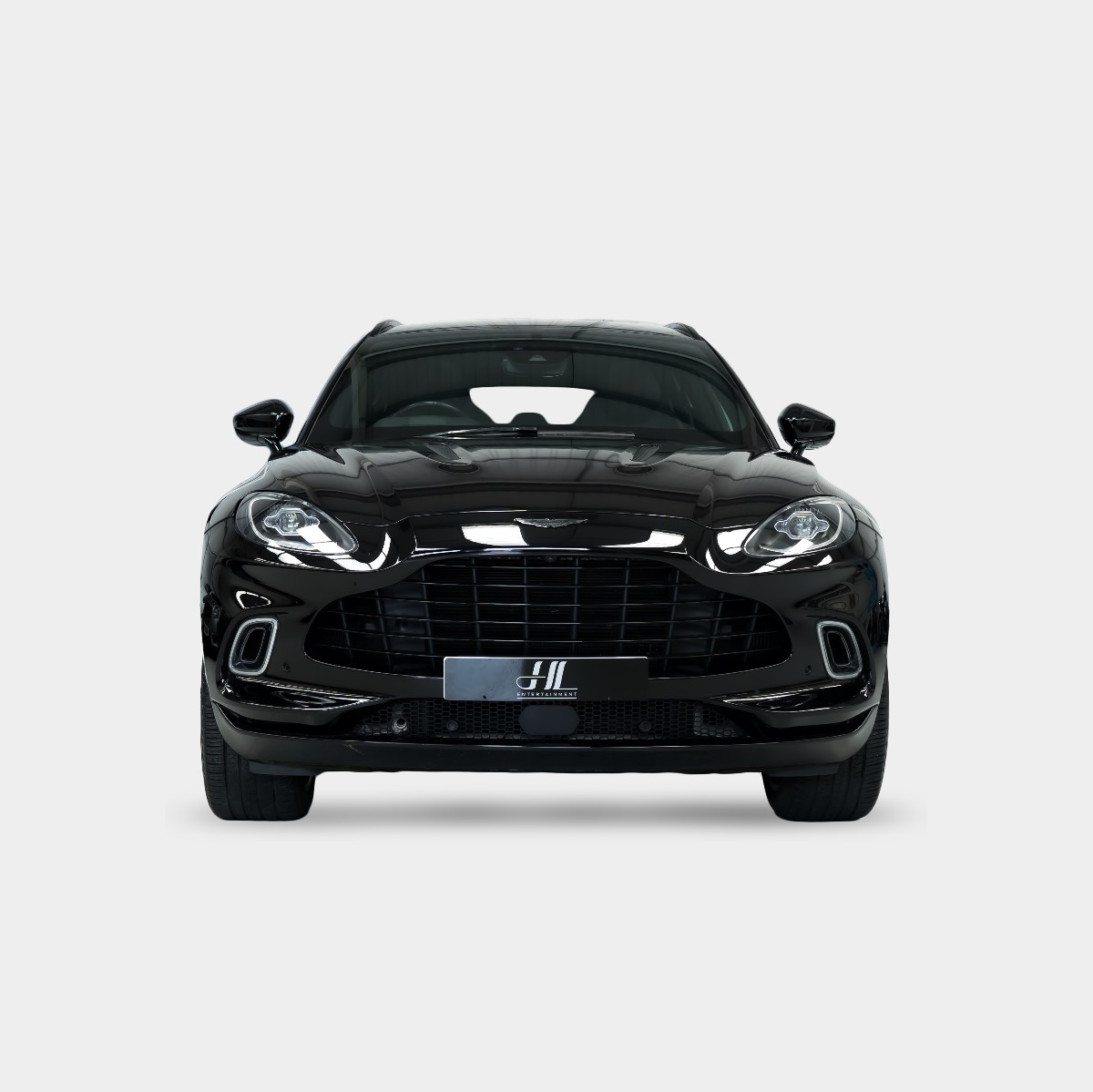 2020 Aston Martin DBX Image 2