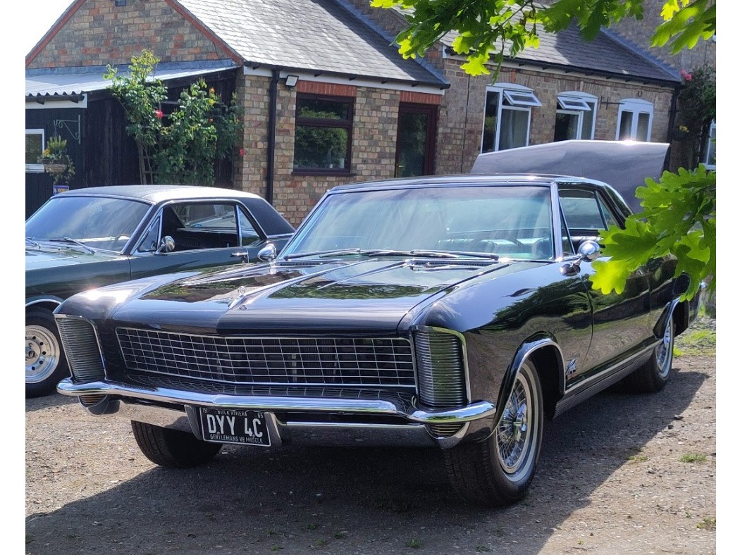 1965 Buick Riviera Image 3