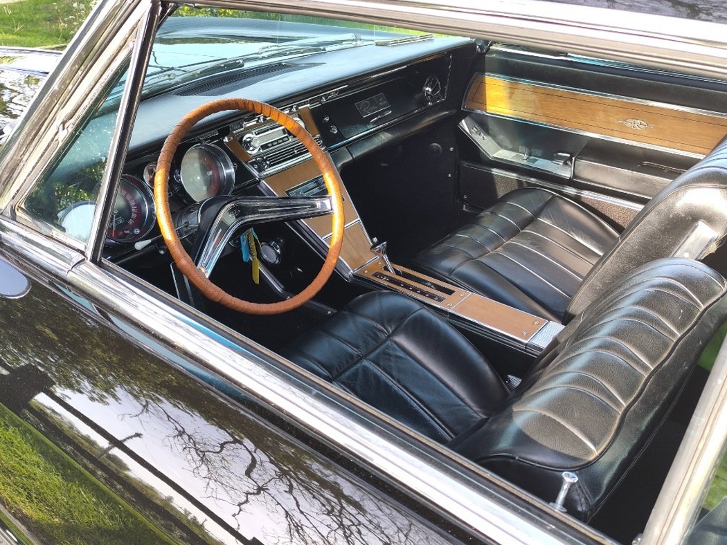 1965 Buick Riviera Image 5