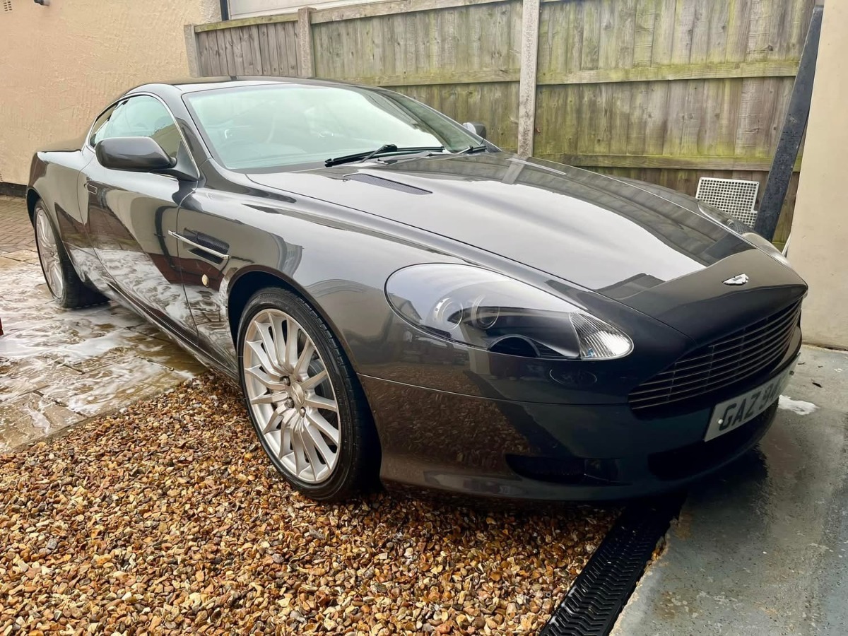 2005 Aston Martin DB9 Image 1